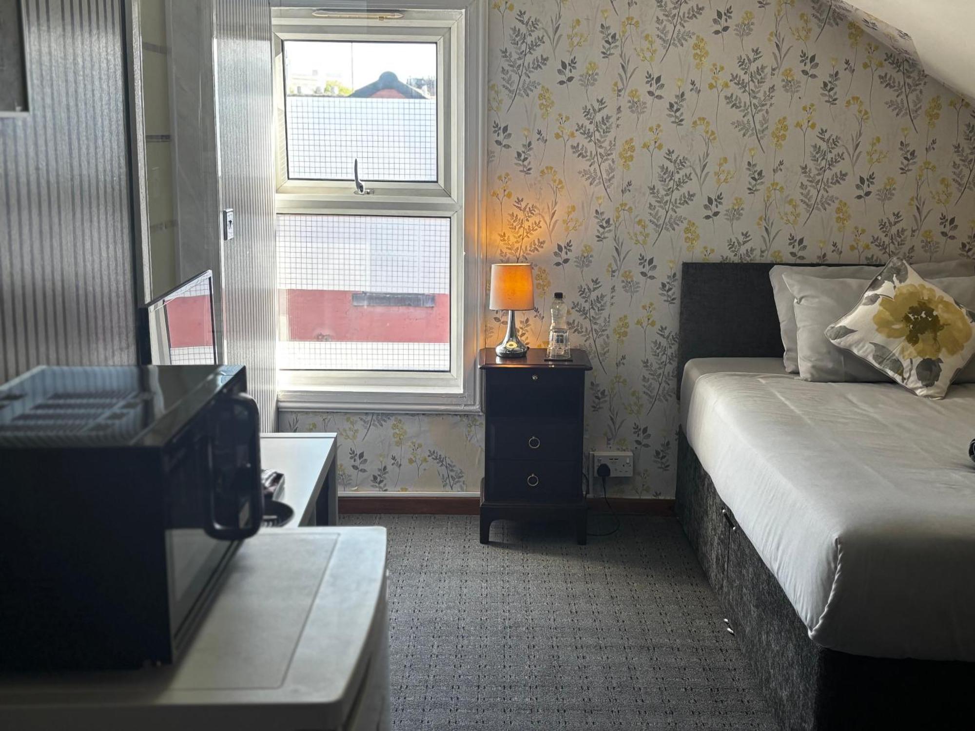 Kayumba Properties Ltd Leeds  Eksteriør billede